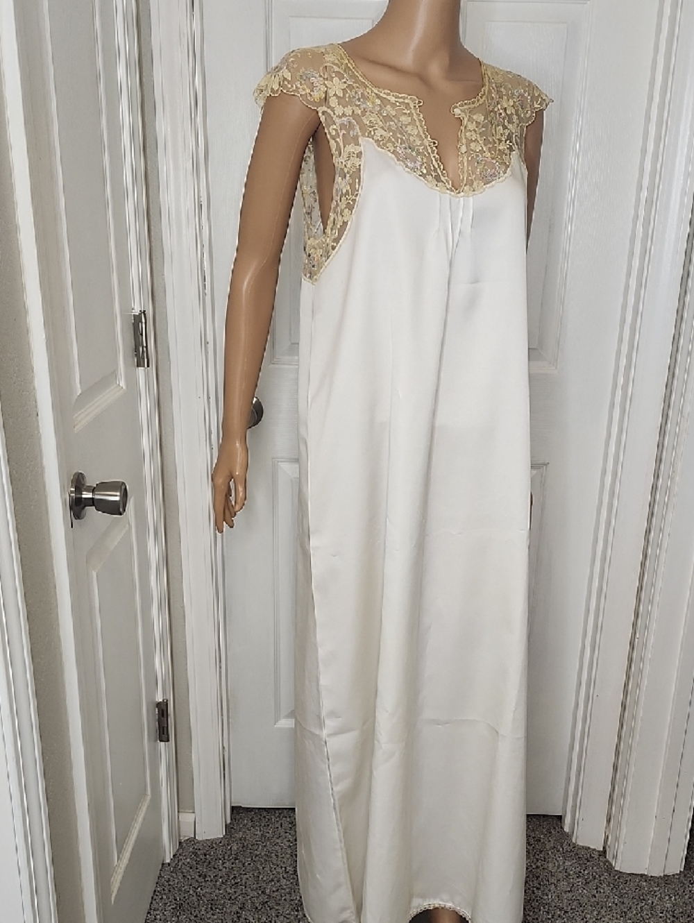 Christian Dior Lenceria Vintage White  Nightgown/Robe Set With Lace - Picture 15 of 16